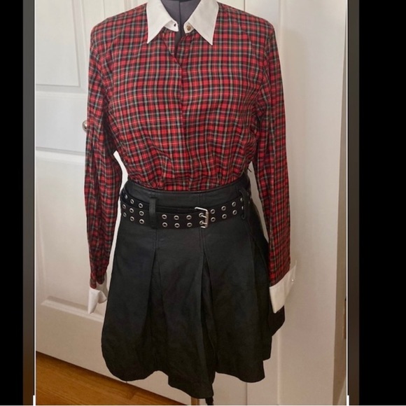 Trend Alert 🖤 Black Leather Pleated Mini Skirt - Picture 9 of 9